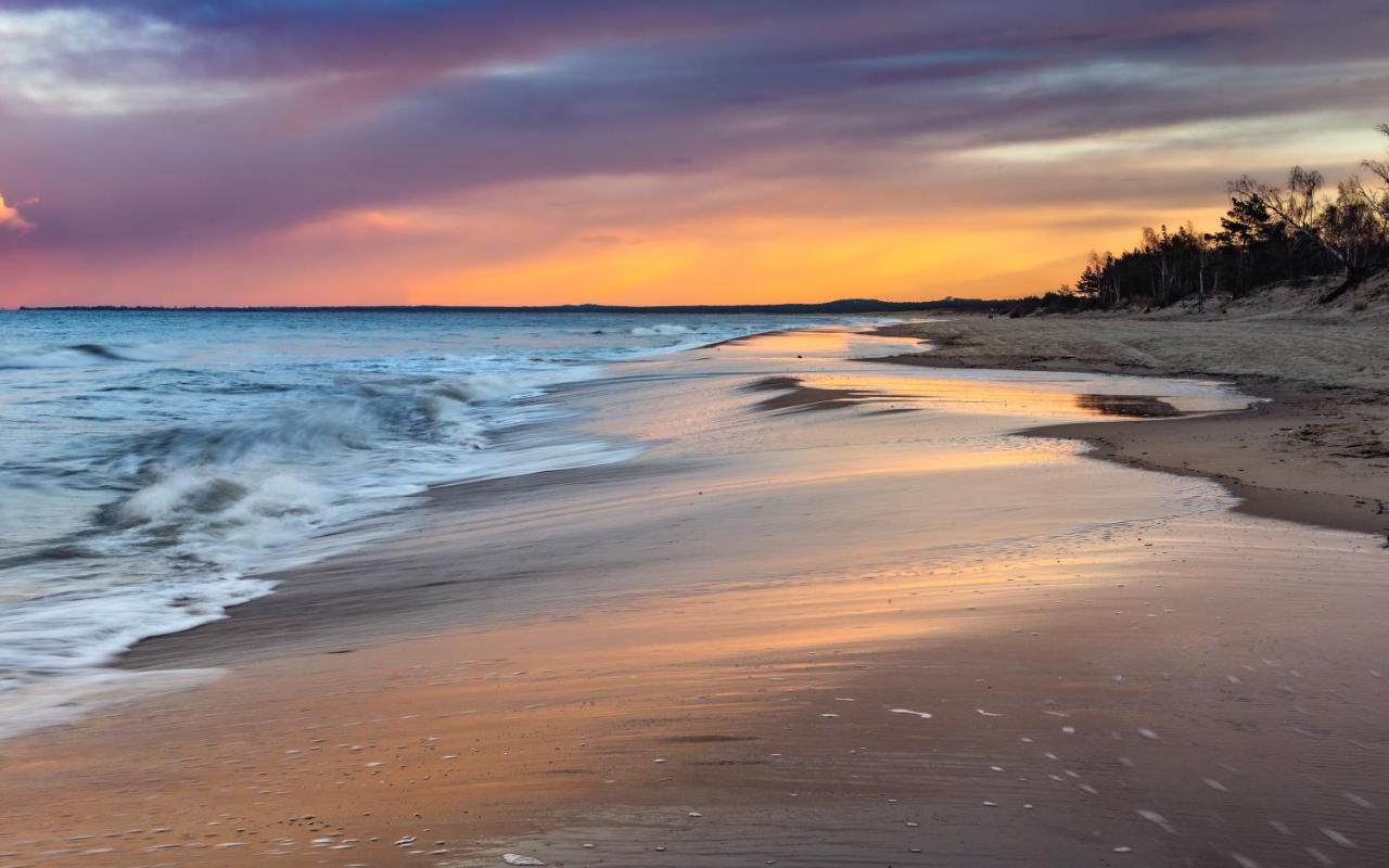 Mieszkanie Sea Waves Apartment กดัญสก์ ภายนอก รูปภาพ